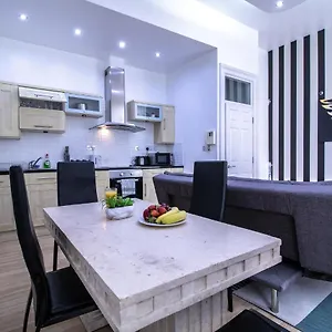 Ritzland , Newcastle upon Tyne United Kingdom