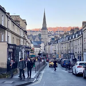 Elegant & Romantic - Entire Flat With 2 Magnificent Views Bath